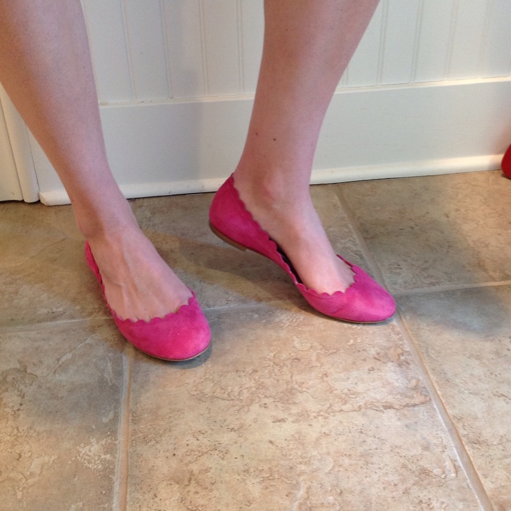 Dee Keller Fuchsia Suede Ballet Flats. 8.5 - Picture 3 of 6